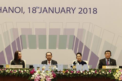 Đoàn Chủ tịch điều hành lễ khai mạc. Ảnh: Văn Điệp/TTXVN