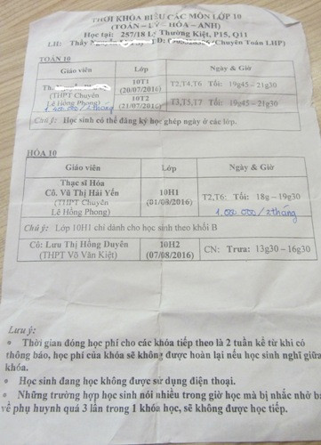 Tờ rơi quảng cáo các lớp dạy thêm do thầy S. mở ở đường Lý Thường Kiệt (ảnh: P.L) Tờ rơi quảng cáo các lớp dạy thêm do thầy S. mở ở đường Lý Thường Kiệt (ảnh: P.L)