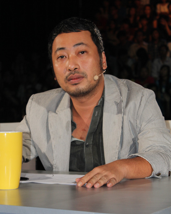 Giám khảo của Vietnam Idol cho biết sắp tới sẽ làm phim cho thiếu nhi trên 5 tuổi, vì thị trường phim cho trẻ em còn nhiều bỏ ngỏ Giám khảo của Vietnam Idol cho biết sắp tới sẽ làm phim cho thiếu nhi trên 5 tuổi, vì thị trường phim cho trẻ em còn nhiều bỏ ngỏ