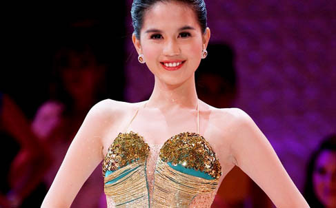 Hoa hậu dân tộc Ngọc Anh sửng sốt trước tin thi Hoa hậu Quốc tế 2014 ảnh 2 Hoa hậu dân tộc Ngọc Anh sửng sốt trước tin thi Hoa hậu Quốc tế 2014 ảnh 2