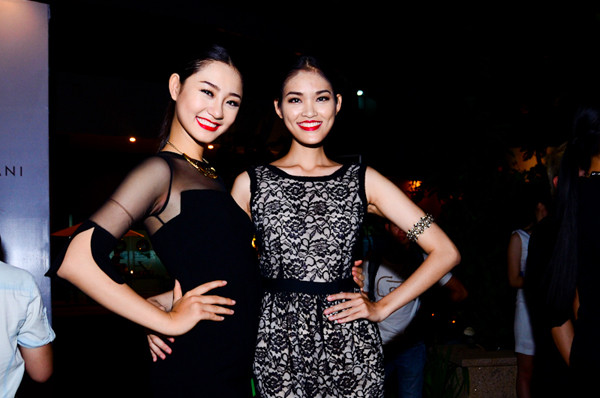 Á quân Next Top Trà My thân thiết với chân dài Phương Nghi. Á quân Next Top Trà My thân thiết với chân dài Phương Nghi.