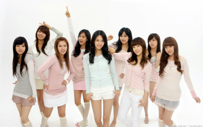 Nhóm SNSD đầy đủ với 9 thành viên Nhóm SNSD đầy đủ với 9 thành viên
