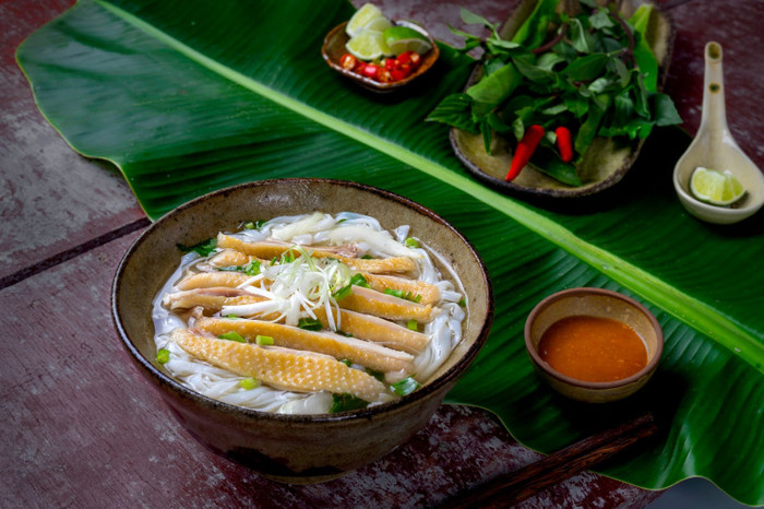 Hà Nội đứng vị trí đầu tiên trong danh sách 10 điểm đến được các độc giả thế giới bình chọn theo Tripadvisor. Hà Nội đứng vị trí đầu tiên trong danh sách 10 điểm đến được các độc giả thế giới bình chọn theo Tripadvisor.