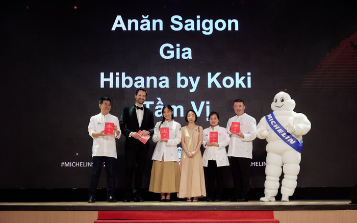 Michelin Guide đã tạo nên bước ngoặt cho ẩm thực Hà Nội nói riêng và Việt Nam nói chung. Michelin Guide đã tạo nên bước ngoặt cho ẩm thực Hà Nội nói riêng và Việt Nam nói chung.