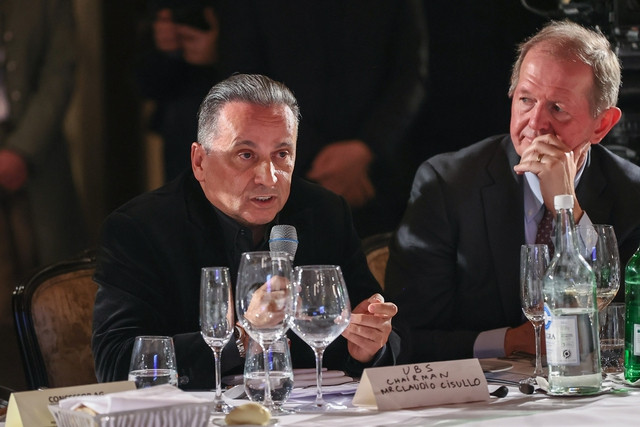 Ông Claudio Cisullo, đại diện Ngân hàng UBS cho rằng Việt Nam là một trong những quốc gia có điều kiện rất tốt để phát triển trung tâm tài chính. Ảnh: VGP/Nhật Bắc