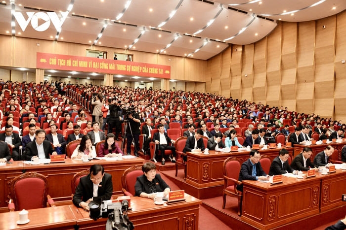 Các đại biểu dự cuộc tiếp xúc cử tri.