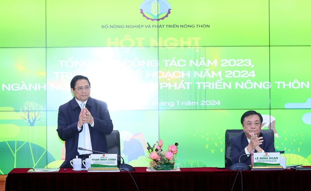 Thủ tướng Phạm Minh Chính dự hội nghị tổng kết năm 2023, triển khai nhiệm vụ năm 2024 của ngành nông nghiệp và phát triển nông thôn do Bộ Nông nghiệp và Phát triển nông thôn tổ chức. Ảnh: VGP/Nhật Bắc Thủ tướng Phạm Minh Chính dự hội nghị tổng kết năm 2023, triển khai nhiệm vụ năm 2024 của ngành nông nghiệp và phát triển nông thôn do Bộ Nông nghiệp và Phát triển nông thôn tổ chức. Ảnh: VGP/Nhật Bắc