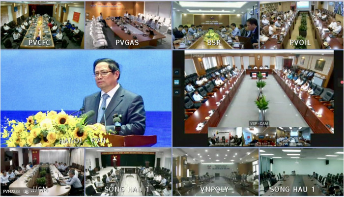 Người lao động Dầu khí tại các điểm cầu ở trong nước và nước ngoài tham dự Hội nghị.