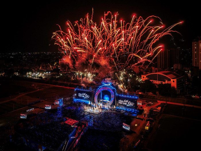 Toàn cảnh Concert Sống một đời có “lãi&quot;