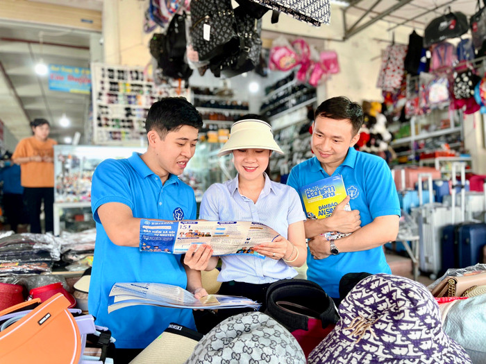 Chiến lược đặt mục tiêu đến năm 2025, đạt khoảng 45% lực lượng lao động trong độ tuổi tham gia bảo hiểm xã hội. Chiến lược đặt mục tiêu đến năm 2025, đạt khoảng 45% lực lượng lao động trong độ tuổi tham gia bảo hiểm xã hội.