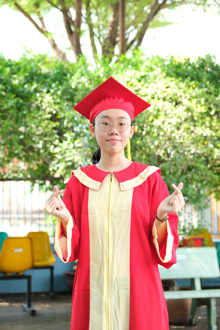 Nữ sinh Nguyễn Minh Anh có số điểm thi cao nhất trong kỳ thi tuyển sinh vào lớp 10 công lập vừa qua ở thành phố (ảnh: NTCC) thukhoaMinhAnh.jpg
