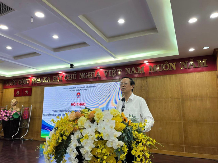 Thứ trưởng Bộ Giáo dục và Đào tạo Phạm Ngọc Thưởng phát biểu tại hội thảo (ảnh: V.D) gdvn_hoithaoLuatnhagiaobcjpg.jpg