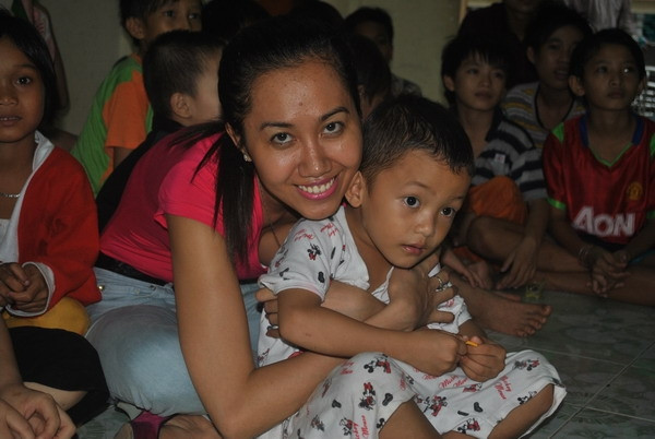 ... và nước da đen bóng, đầy dầu. ... và nước da đen bóng, đầy dầu.
