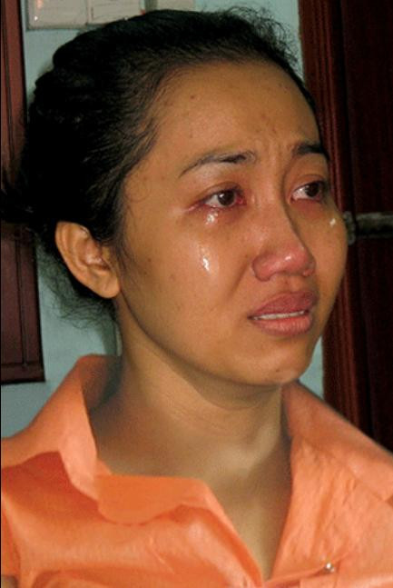 Mỹ Xuân sở hữu một vùng trán đầy mụn... Mỹ Xuân sở hữu một vùng trán đầy mụn...