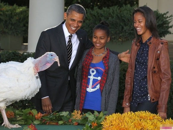Hai tiểu thư xinh tươi trong ngày Lễ tạ ơn vừa qua Hai tiểu thư xinh tươi trong ngày Lễ tạ ơn vừa qua