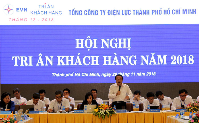 Toàn thể lãnh đạo và cán bộ công nhân viên EVN quyết tâm thực hiện thành công các chương trình và hoạt động trong "Tháng tri ân khách hàng” - tháng 12/2018. Ảnh: EVN. Toàn thể lãnh đạo và cán bộ công nhân viên EVN quyết tâm thực hiện thành công các chương trình và hoạt động trong "Tháng tri ân khách hàng” - tháng 12/2018. Ảnh: EVN.