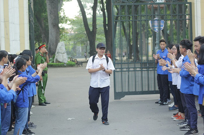 Phụ huynh, học sinh lo lắng về kỳ thi tuyển sinh lớp 10 tại Hà Nội năm học này (Ảnh:V.N) Phụ huynh, học sinh lo lắng về kỳ thi tuyển sinh lớp 10 tại Hà Nội năm học này (Ảnh:V.N)