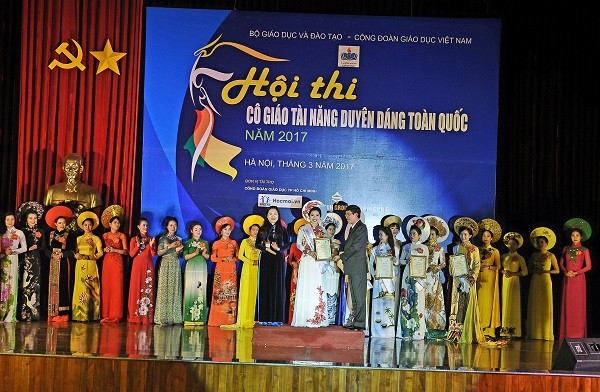 Cô Hiền tại cuộc thi Cô giáo tài năng duyên dáng. (Ảnh tác giả cung cấp)