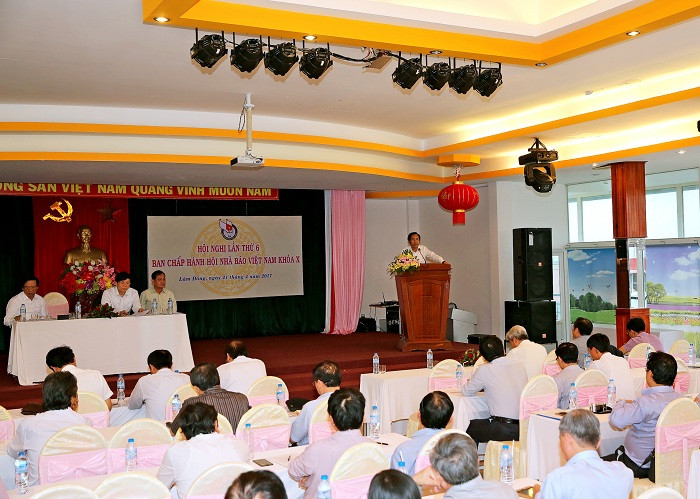 Quang cảnh Hội nghị lần thứ VI Ban Chấp hành Hội Nhà báo Việt Nam. Ảnh: Sơn Hải. Quang cảnh Hội nghị lần thứ VI Ban Chấp hành Hội Nhà báo Việt Nam. Ảnh: Sơn Hải.