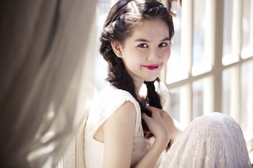 Xuấn thân trong một gia đình đông anh em, nhà nghèo, Ngọc Trinh cho biết, hơn ai hết cô thấu hiểu được cảnh túng thiếu, khổ cực nhất là khi trong nhà có người mắc bệnh. Xuấn thân trong một gia đình đông anh em, nhà nghèo, Ngọc Trinh cho biết, hơn ai hết cô thấu hiểu được cảnh túng thiếu, khổ cực nhất là khi trong nhà có người mắc bệnh.