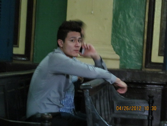 Siêu mẫu Vĩnh Thụy phải ra tòa vì đã mua tổng cộng 75 thiết bị điện tử, sau đó đem bán lại cho người khác để thu lợi tổng cộng 6 triệu đồng và 150 USD. (Theo Xzone, Ngôi Sao)