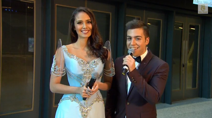Tim Vincent and Megan Young – đương kim Hoa hậu thế giới 2013 đảm nhận vị trí MC của chương trình. Tim Vincent and Megan Young – đương kim Hoa hậu thế giới 2013 đảm nhận vị trí MC của chương trình.