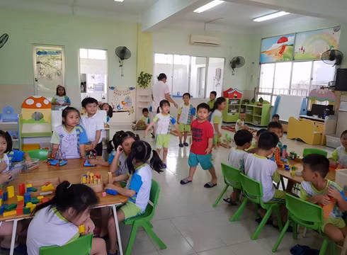 Con em lao động di cư học ở đâu, ai lo? ảnh 2 Con em lao động di cư học ở đâu, ai lo? ảnh 2