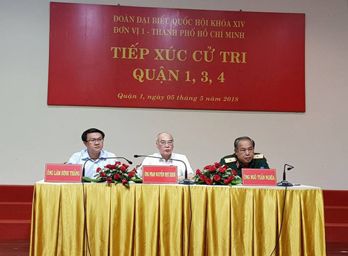Các đại biểu Quốc hội Thành phố Hồ Chí Minh tại buổi tiếp xúc cử tri sáng ngày 5/5 (ảnh: P.L) Các đại biểu Quốc hội Thành phố Hồ Chí Minh tại buổi tiếp xúc cử tri sáng ngày 5/5 (ảnh: P.L)