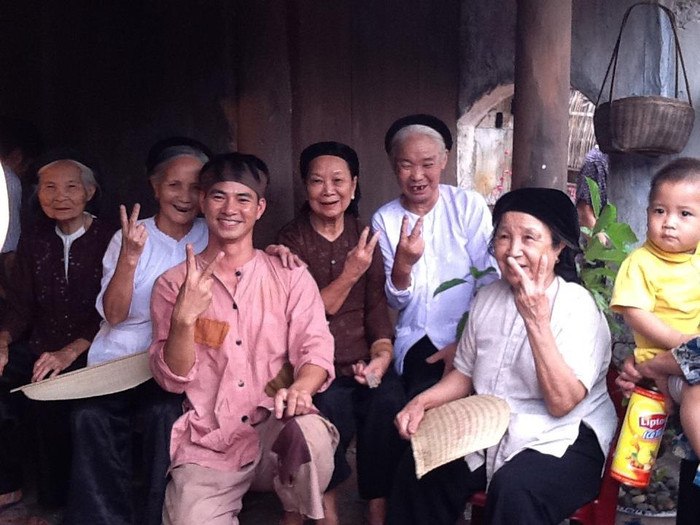 Cả nhà cùng vui.