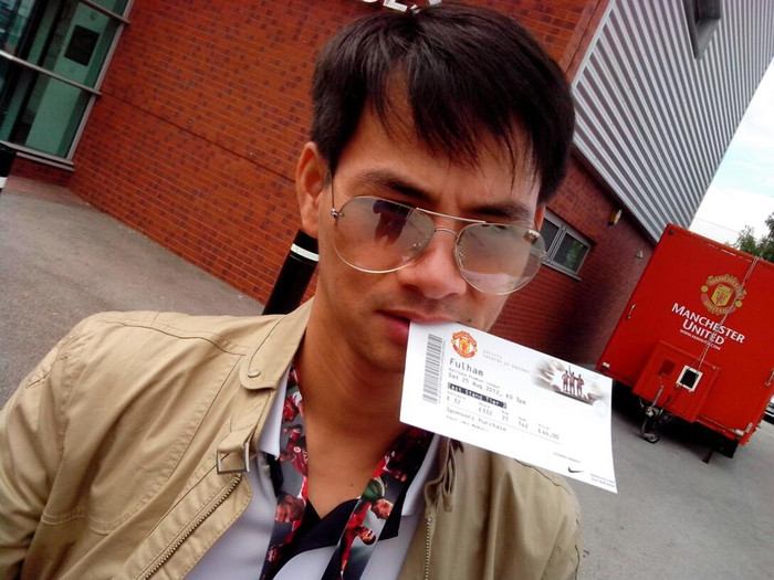 Làm mặt kiểu...trêu tức.