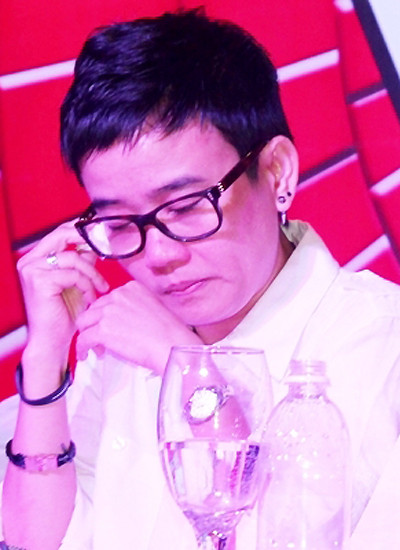 Phương Uyên chính thức thôi chức GĐ âm nhạc của chương trình The Voice. Phương Uyên chính thức thôi chức GĐ âm nhạc của chương trình The Voice.