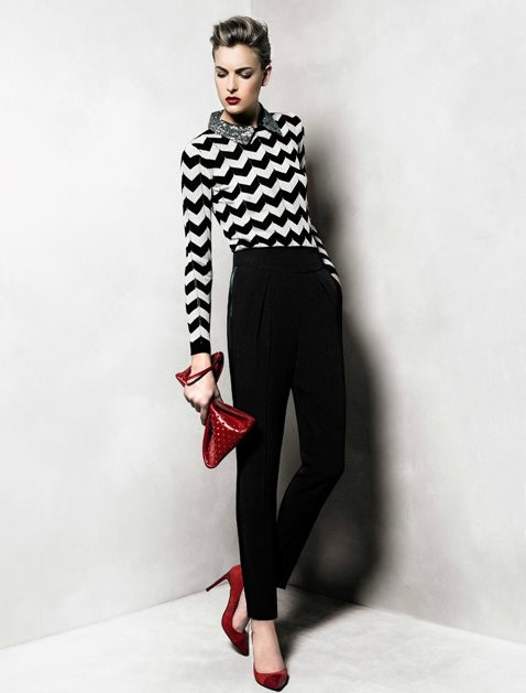 Bộ đôi đen - trắng cũng cực kỳ thời trang và cá tính