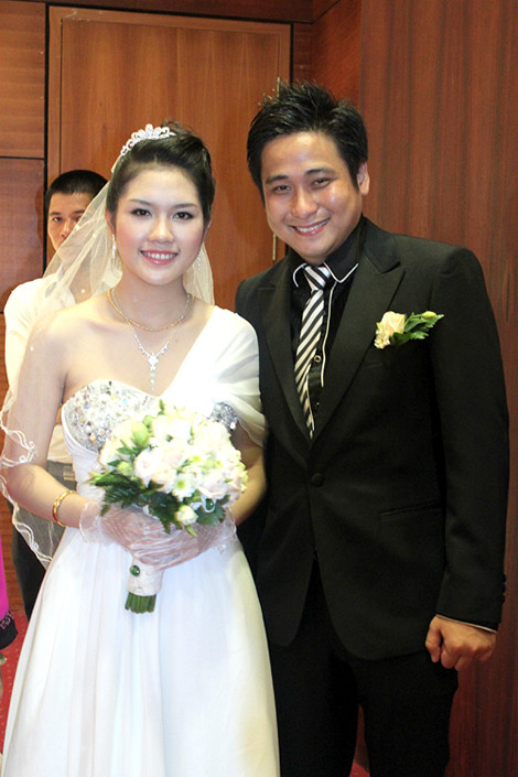 Chỉ 6 tháng sau khi cưới, Minh Tiệp và người đẹp Thùy Dương đã đón công chúa đầu lòng. Chỉ 6 tháng sau khi cưới, Minh Tiệp và người đẹp Thùy Dương đã đón công chúa đầu lòng.