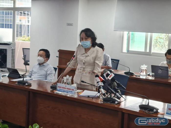 Bà Phạm Khánh Phong Lan - Trưởng Ban Quản lý An toàn thực phẩm Thành phố Hồ Chí Minh (ảnh: P.L) Bà Phạm Khánh Phong Lan - Trưởng Ban Quản lý An toàn thực phẩm Thành phố Hồ Chí Minh (ảnh: P.L)