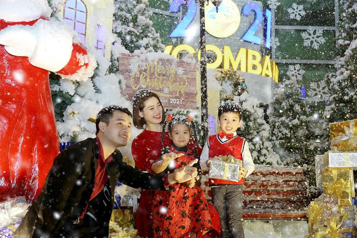 Không gian “The Polar Express” mang đến nhiều xúc cảm tới người dân Thủ đô trong ngày lễ Noel. Không gian “The Polar Express” mang đến nhiều xúc cảm tới người dân Thủ đô trong ngày lễ Noel.