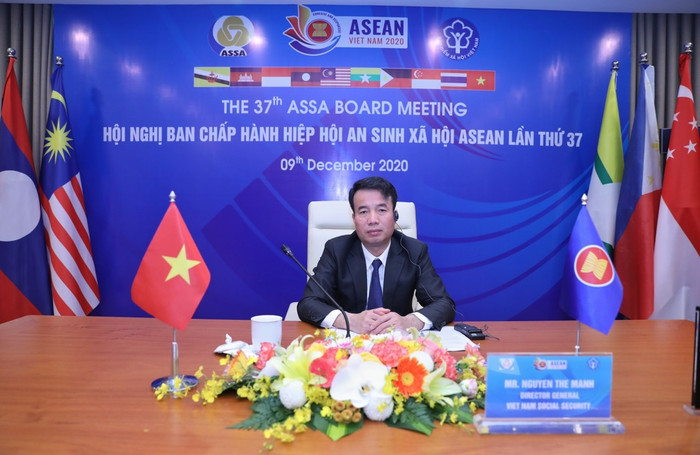 Ông Nguyễn Thế Mạnh - Tổng Giám đốc Bảo hiểm xã hội Việt Nam phát biểu chào mừng Hội nghị. Ông Nguyễn Thế Mạnh - Tổng Giám đốc Bảo hiểm xã hội Việt Nam phát biểu chào mừng Hội nghị.