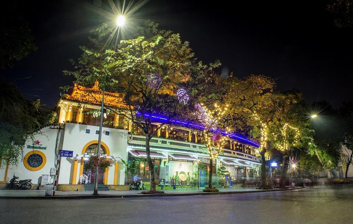 Nhà hàng Thủy Tạ là địa điểm lý tưởng để “ngoại giao ẩm thực” với bạn bè trong và ngoài nước Nhà hàng Thủy Tạ là địa điểm lý tưởng để “ngoại giao ẩm thực” với bạn bè trong và ngoài nước