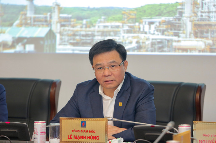 Ông Lê Mạnh Hùng - Tổng giám đốc Petrovietnam phát biểu tại buổi giao ban.