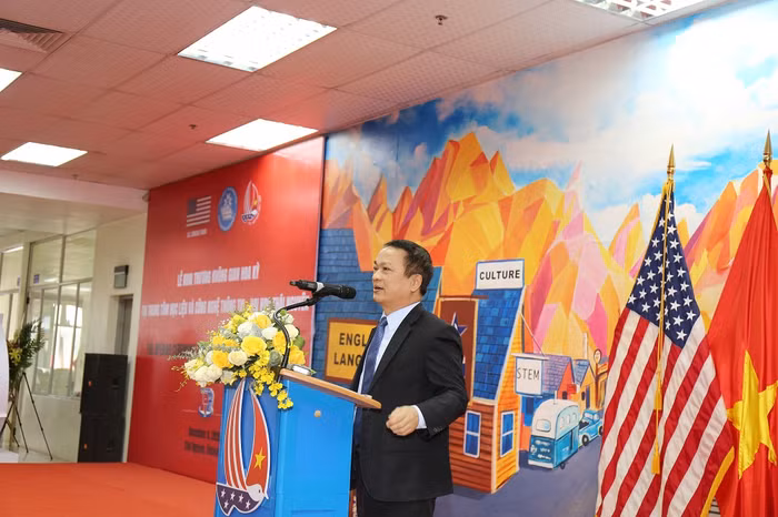 Giáo sư, Tiến sĩ Phạm Hồng Quang – Tỉnh ủy viên, Bí thư Đảng ủy, Giám đốc Đại học Thái Nguyên phát biểu tại chương trình.