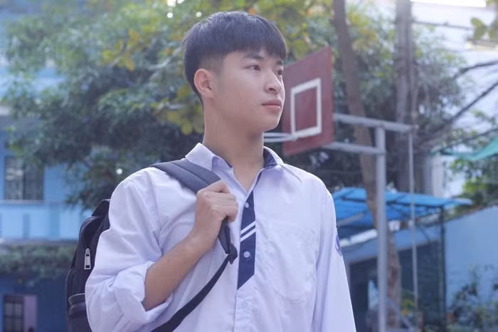 Em Trần Đoàn Quang Huy, học sinh lớp 10C2 Trường Trung học phổ thông Lê Văn Thiêm (quận Long Biên, Hà Nội). (Ảnh: Nhân vật cung cấp)