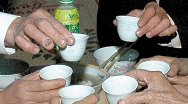 Ngày Tết, lại nói chuyện rượu bia ảnh 2 Ngày Tết, lại nói chuyện rượu bia ảnh 2