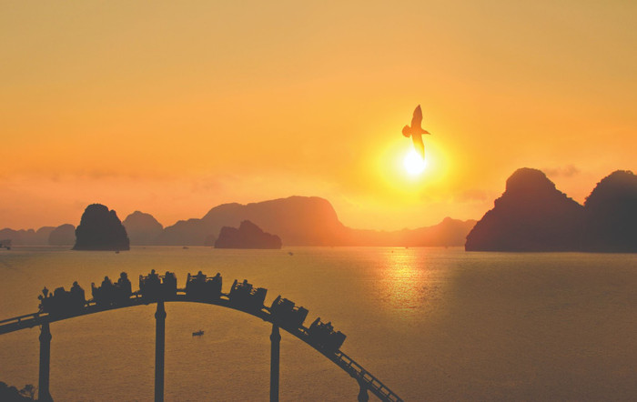 Thiên nhiên hùng vĩ cùng giá trị đặc sắc về văn hóa, lịch sử là một trong những điểm thu hút du khách đến với Hạ Long.