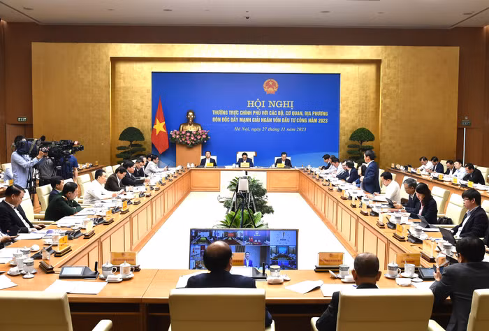 Hội nghị Thường trực Chính phủ với các bộ, cơ quan, địa phương đôn đốc đẩy mạnh giải ngân vốn đầu tư công năm 2023. Ảnh: VGP