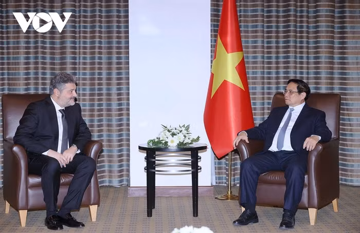 Thủ tướng tiếp lãnh đạo Hayat Holding. Thủ tướng tiếp lãnh đạo Hayat Holding.