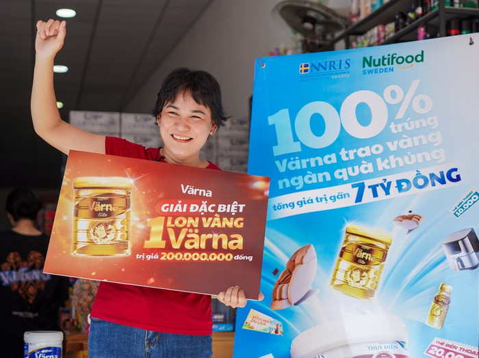 Giải thưởng là món quà ý nghĩa cho cả chị Tuyền và gia đình. Giải thưởng là món quà ý nghĩa cho cả chị Tuyền và gia đình.