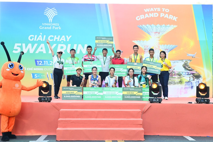 5Way Run - Ways to Grand Park đã tìm ra những runners xuất sắc nhất đại diện cho ý chí bền bỉ và tinh thần sẵn sàng bứt phá. 5Way Run - Ways to Grand Park đã tìm ra những runners xuất sắc nhất đại diện cho ý chí bền bỉ và tinh thần sẵn sàng bứt phá.