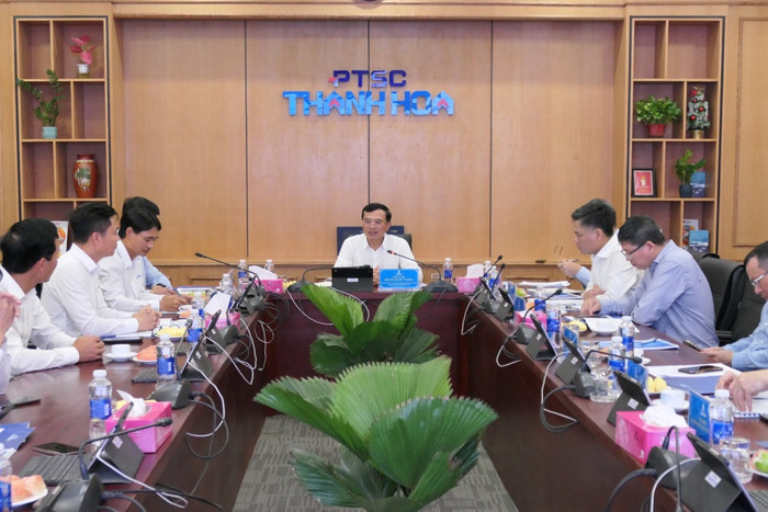 Chủ tịch Hội đồng thành viên Petrovietnam Hoàng Quốc Vượng làm việc tại PTSC Thanh Hóa. Chủ tịch Hội đồng thành viên Petrovietnam Hoàng Quốc Vượng làm việc tại PTSC Thanh Hóa.