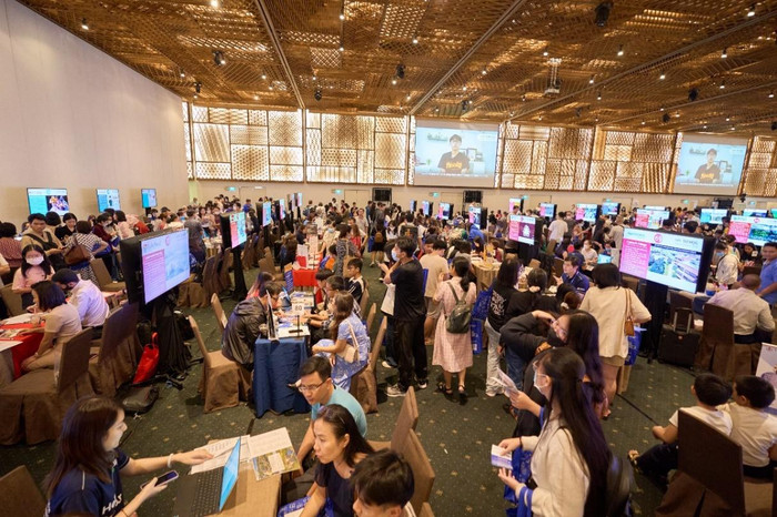 Tham dự sự kiện của IDP để được xét học bổng trực tiếp cùng đại diện trường, cập nhật xu hướng du học mới nhất, nhu cầu việc làm và cơ hội định cư năm 2024. (Nguồn: IDP) Tham dự sự kiện của IDP để được xét học bổng trực tiếp cùng đại diện trường, cập nhật xu hướng du học mới nhất, nhu cầu việc làm và cơ hội định cư năm 2024. (Nguồn: IDP)