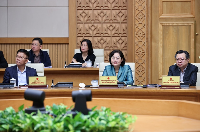 Lãnh đạo các bộ, ngành tham dự Phiên họp. Ảnh: VGP/Nhật Bắc Lãnh đạo các bộ, ngành tham dự Phiên họp. Ảnh: VGP/Nhật Bắc