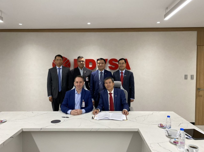 Ký kiện toàn các chức danh của Công ty liên doanh PetroMacareo Ký kiện toàn các chức danh của Công ty liên doanh PetroMacareo